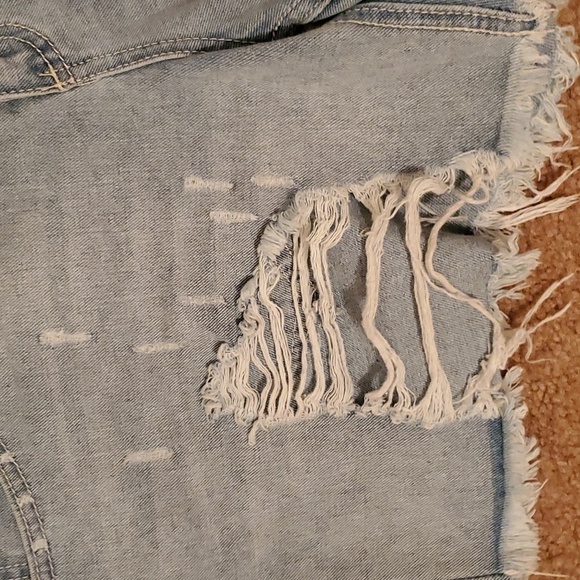 Hot Kiss Mid Rise Midi Distressed Jean Shorts Women's Size 12 - Picture 2 of 8